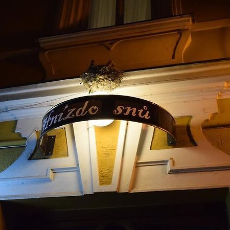 Hnizdo Snu Hotel Hradec Králové Екстериор снимка