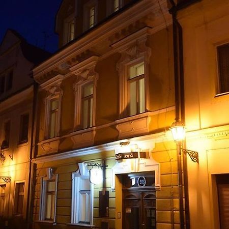 Hnizdo Snu Hotel Hradec Králové Екстериор снимка