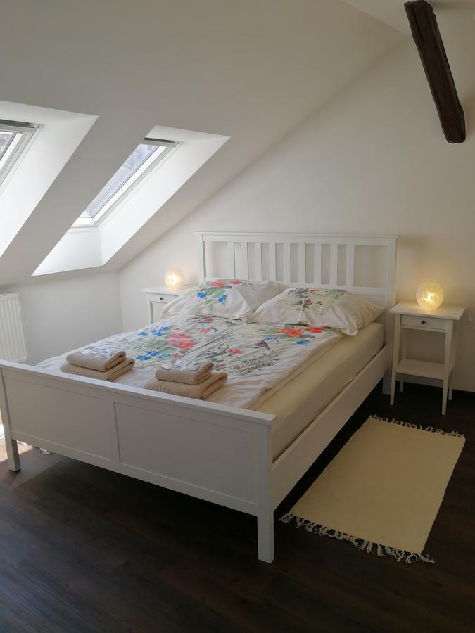 Hnizdo Snu Hotel Hradec Králové Екстериор снимка